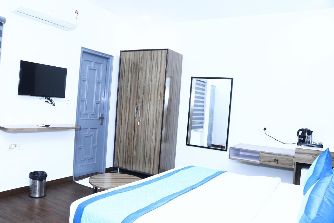 Gallivanto Inn - Rohini เดลี ภายนอก รูปภาพ