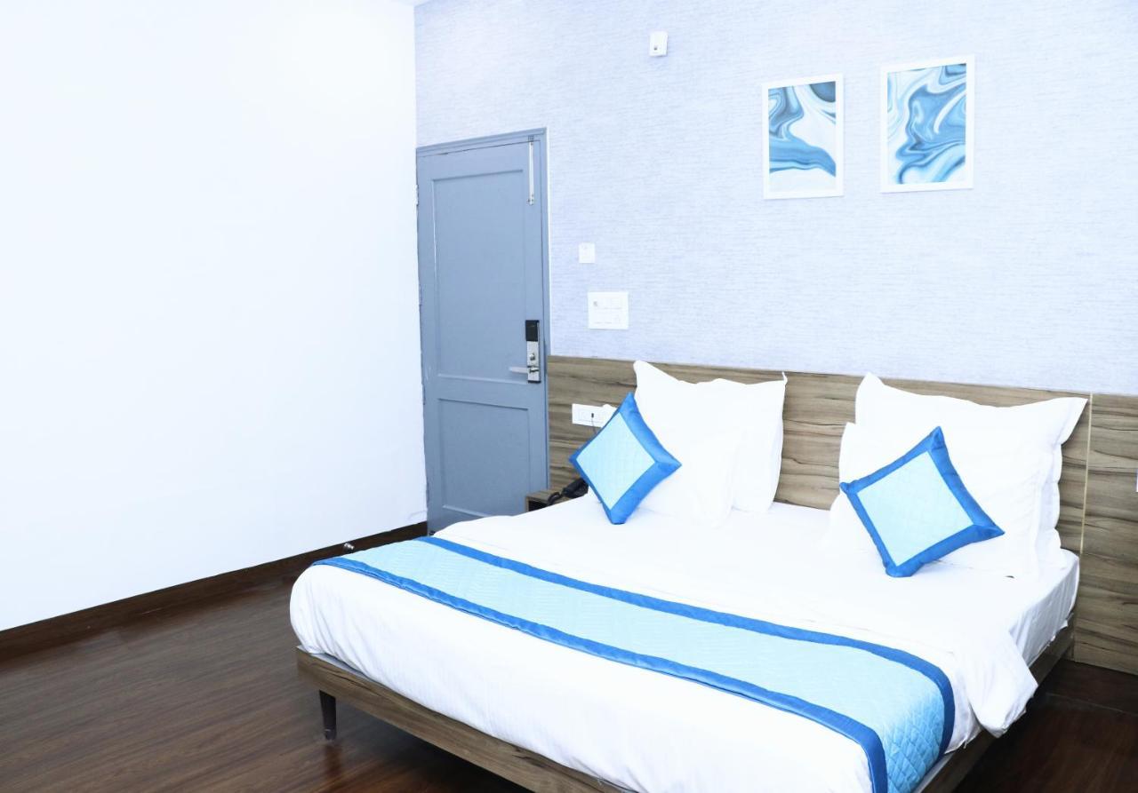 Gallivanto Inn - Rohini เดลี ภายนอก รูปภาพ