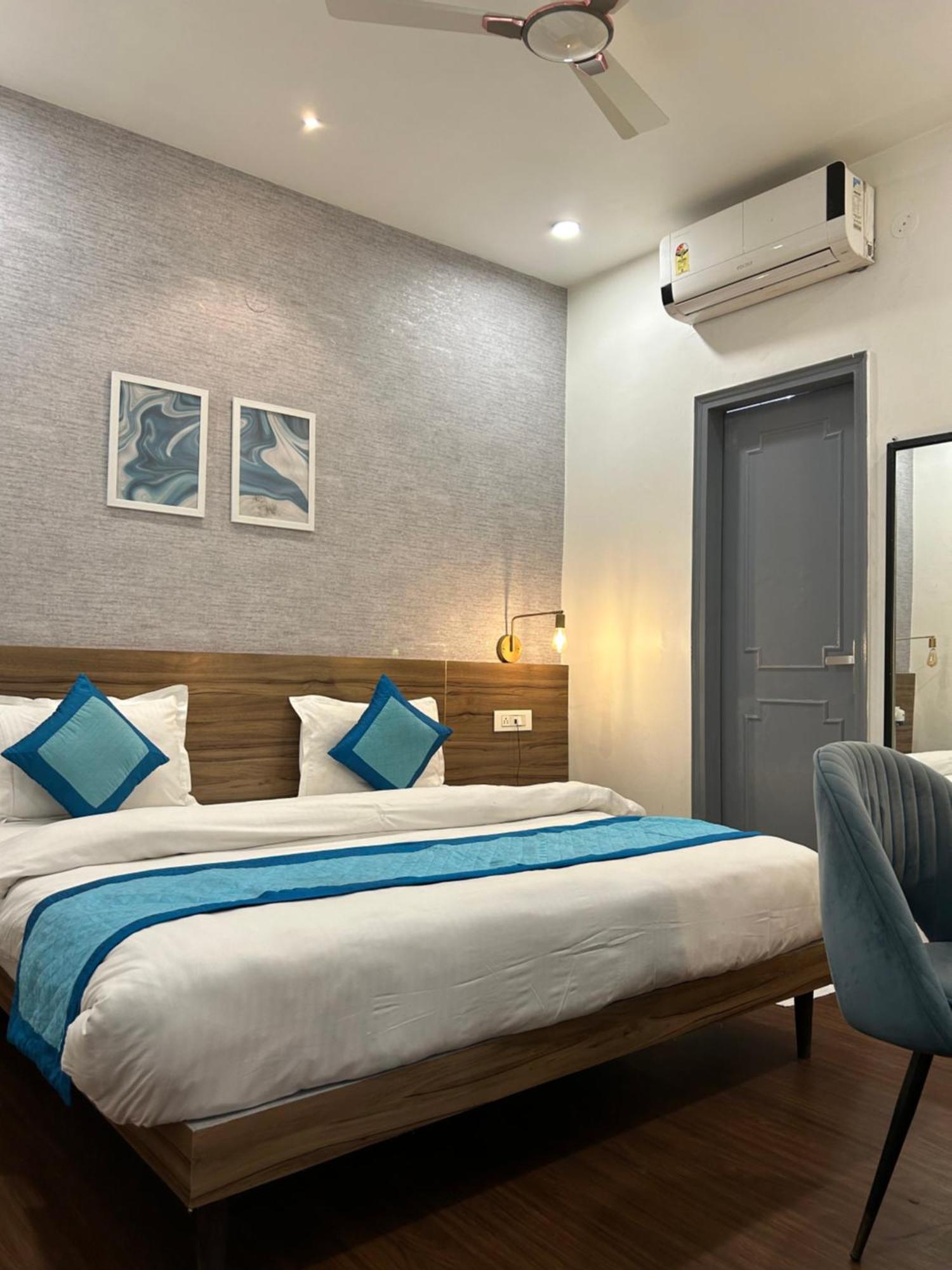 Gallivanto Inn - Rohini เดลี ภายนอก รูปภาพ