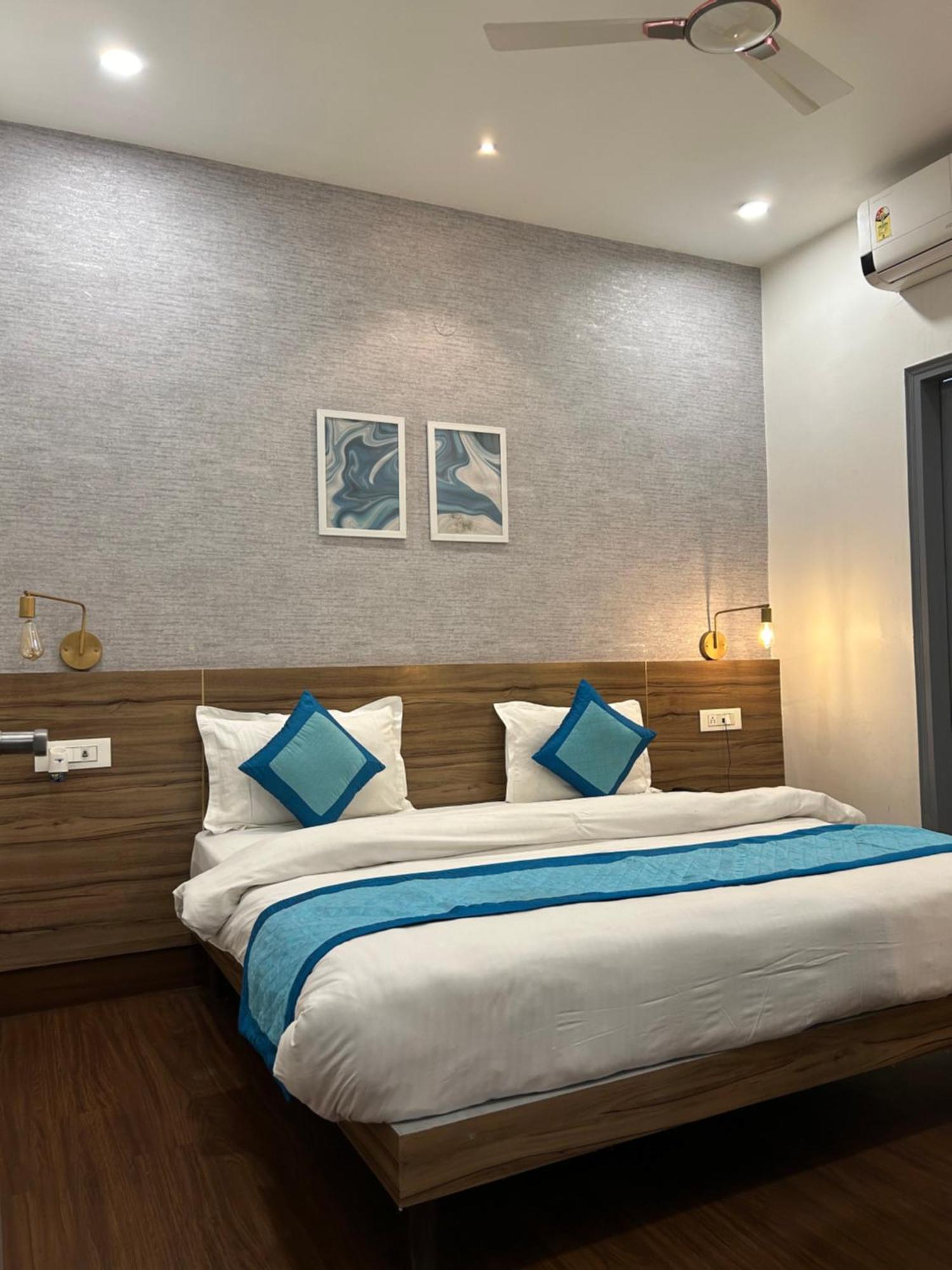 Gallivanto Inn - Rohini เดลี ภายนอก รูปภาพ