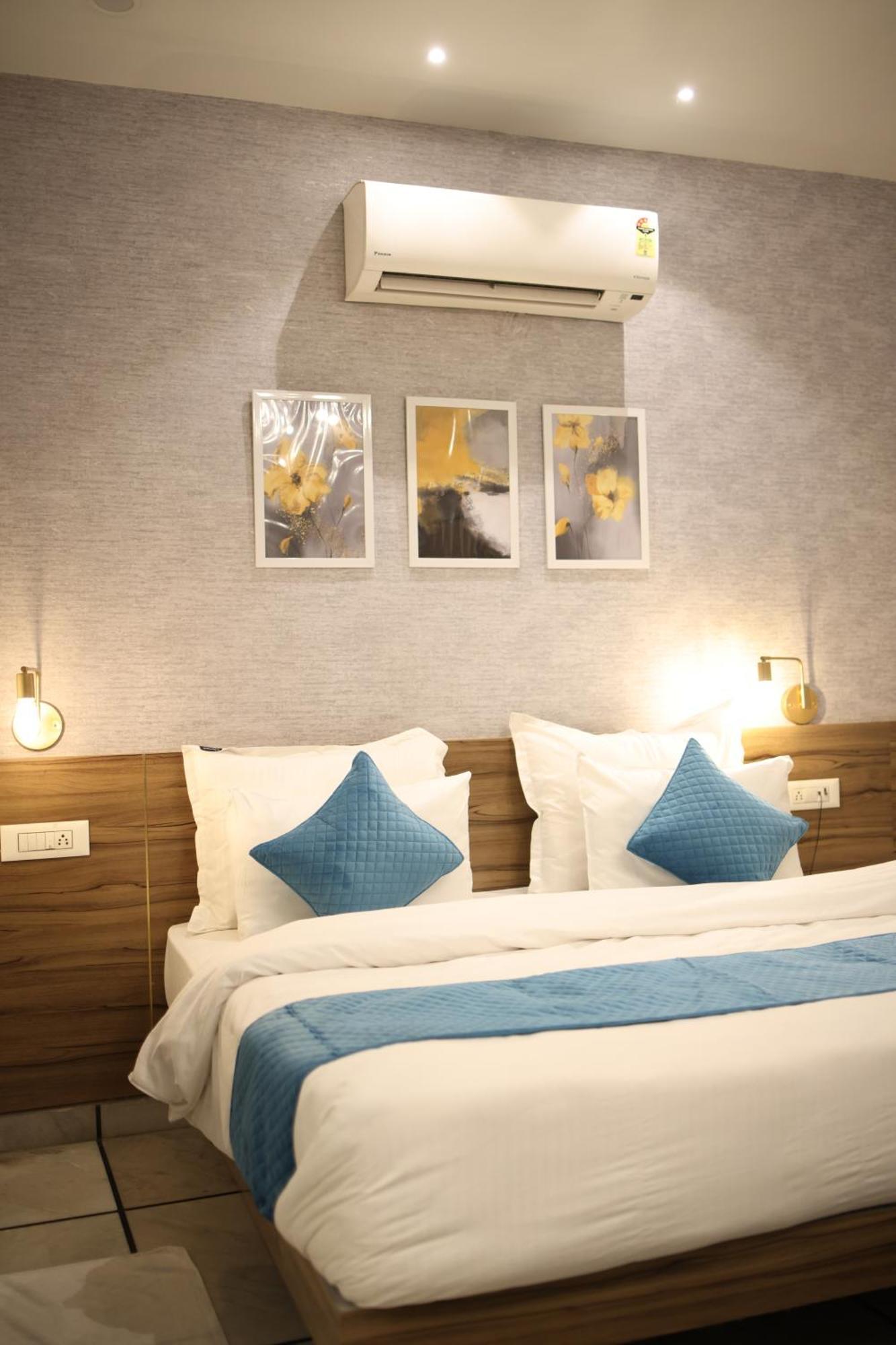 Gallivanto Inn - Rohini เดลี ภายนอก รูปภาพ